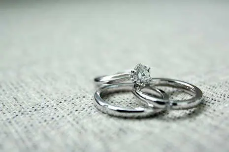 wedding ring images before exchange ring ceremony.