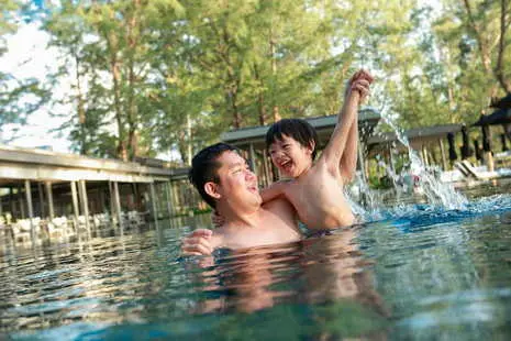 koh Lanta family, babymoon and family vacaton photographer