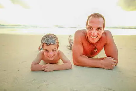 koh Phi Phi and Lanta islands family, babymoon photographer